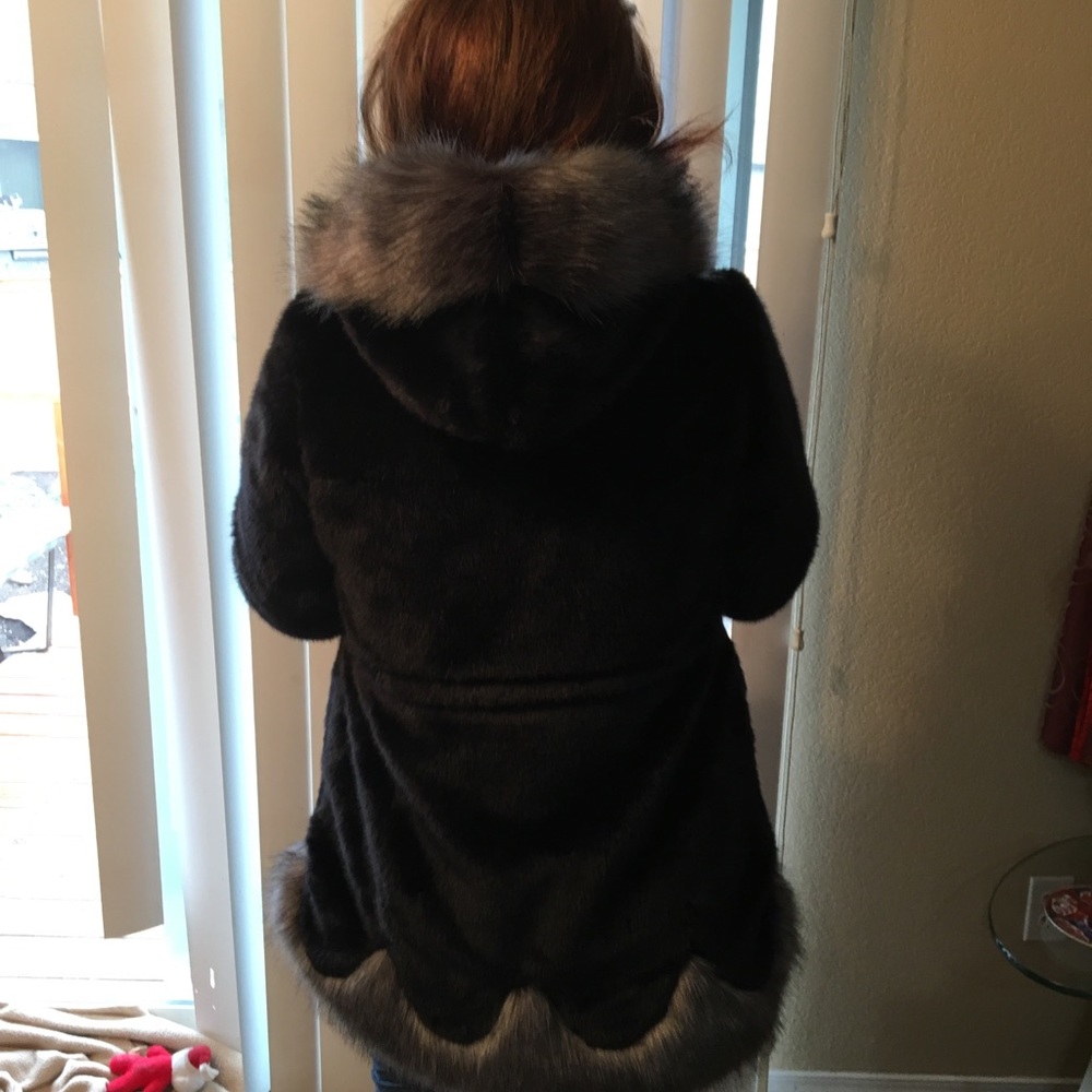 💕❤️💕Faux fur coat ❤️💕❤️ - Picture 7 of 8